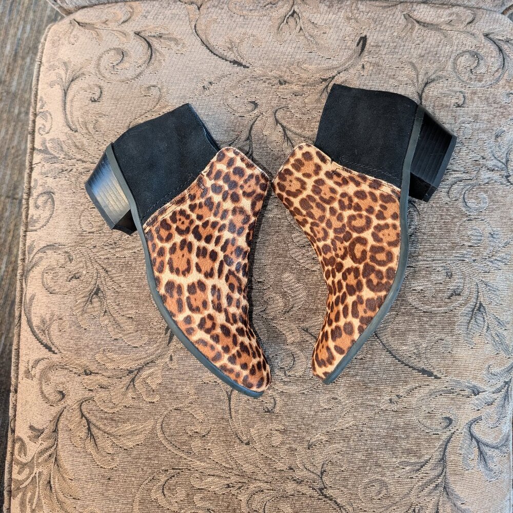 G.H. BASS Nina Leopard Print Calf Hair & Black Size 8 Suede Booties, Side Zip